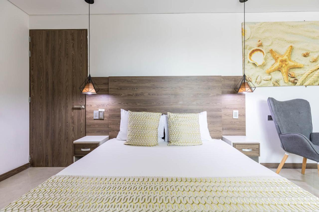 Hotel Velero Сан-Антонио Экстерьер фото
